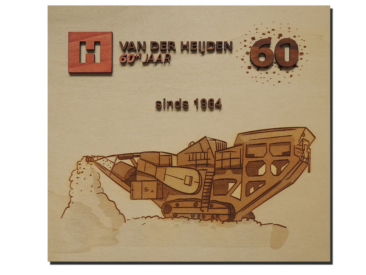 Cadeau bedrijf 61 jaar Van der Heijden puinbreker en puinsloper